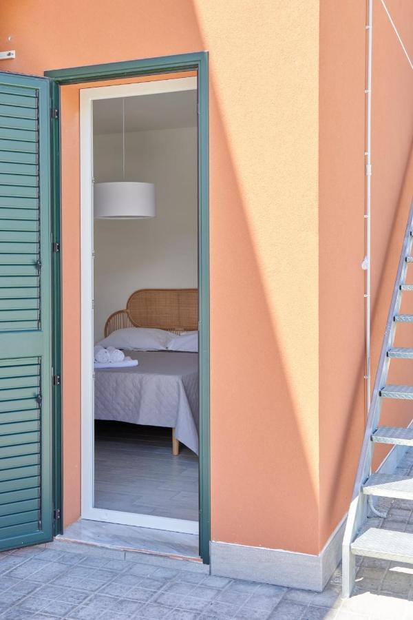 Salinelle Rooms Lascari Exteriér fotografie